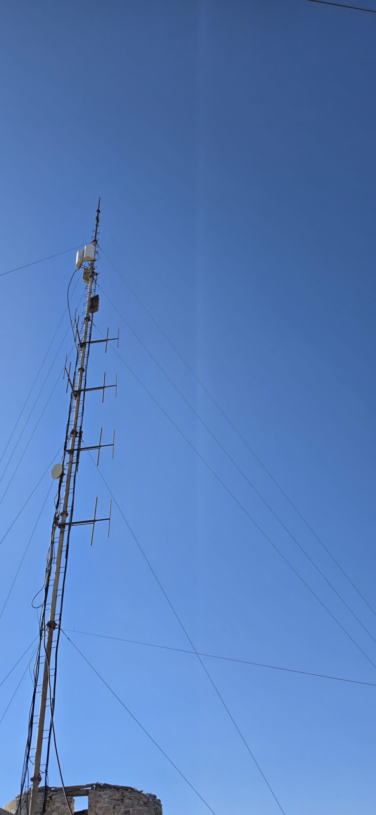 The RadioActive antenna tower at Agios Merkouris, Artemonas